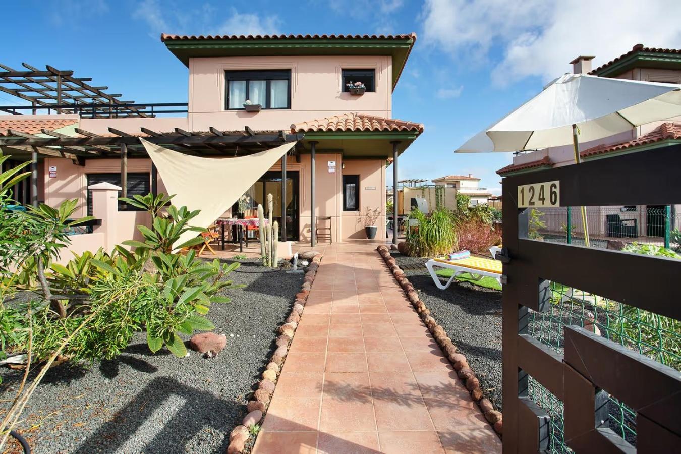 Amadeus Villa La Oliva Luaran gambar