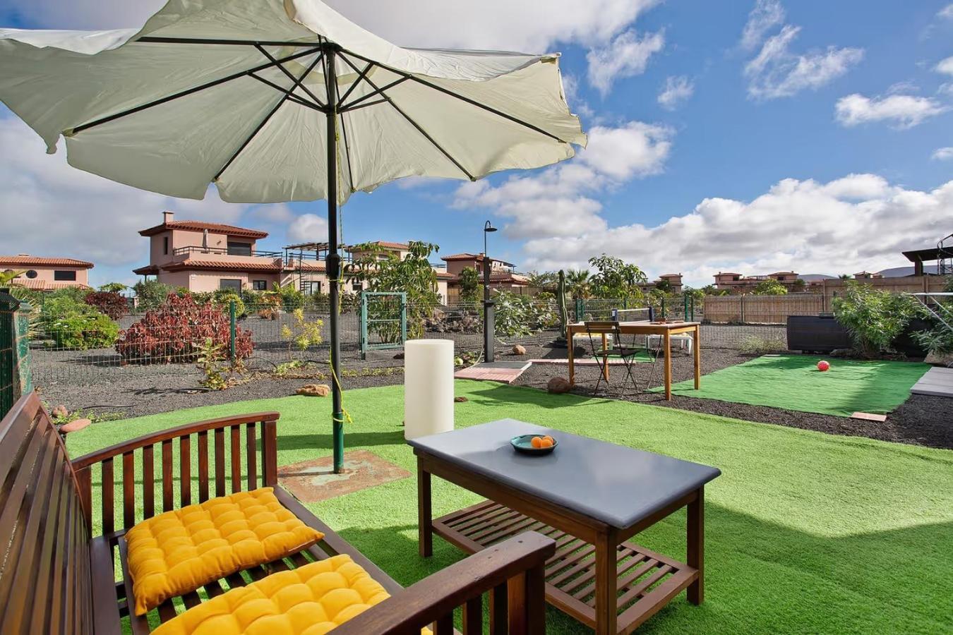 Amadeus Villa La Oliva Luaran gambar