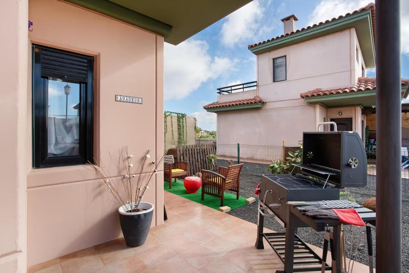 Amadeus Villa La Oliva Luaran gambar